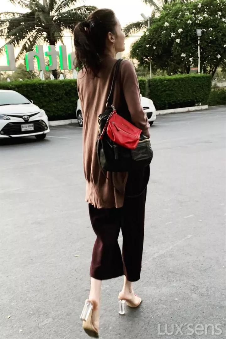 花一个肉包子的钱,花一个钱可以买到两个包吗