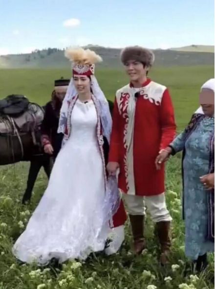 郭碧婷婚纱照什么工作室拍的,女儿们的恋爱郭碧婷向佐婚纱照