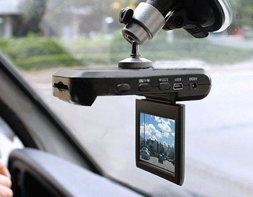 怎样选购一款适合的行车记录仪,如何选择一款好用的行车记录仪