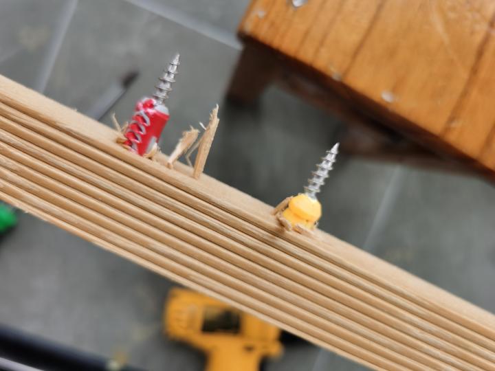 推荐一款简单精致的电脑桌 (实木电脑桌效果图大全2015款)