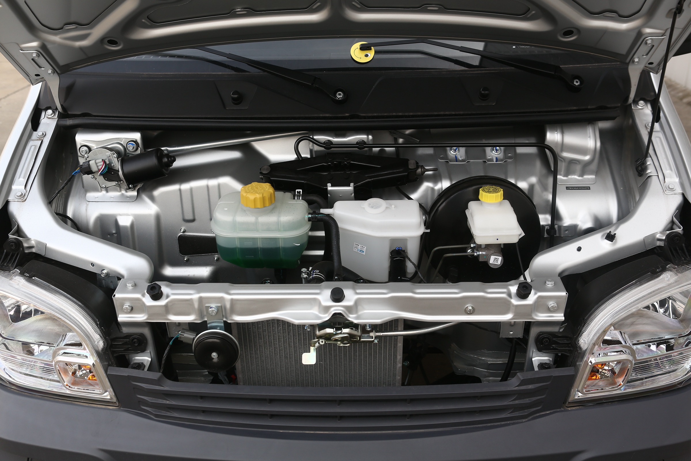 24款全新五菱之光,4万左右的后驱车