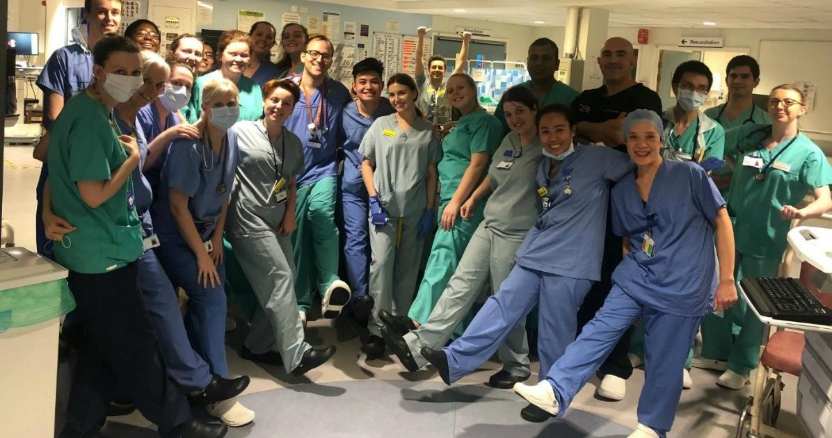 世界公认最好的钉鞋,最奇葩洞洞鞋