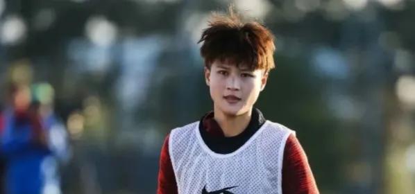 连云港甲级足球联赛直播,江苏连云港市足球俱乐部联赛