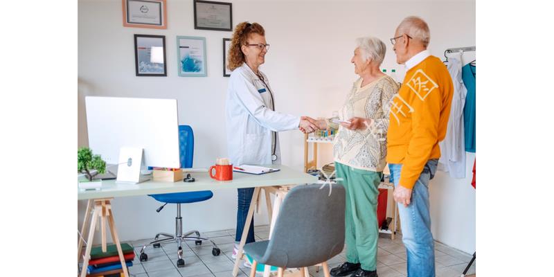 因一块红烧肉，7旬岳父让女婿滚，4年后岳父悔悟，女婿：不会原谅