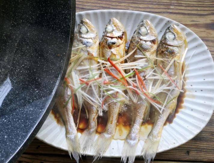 酒糟黄鱼的正确蒸法,青黄鱼的家常蒸法