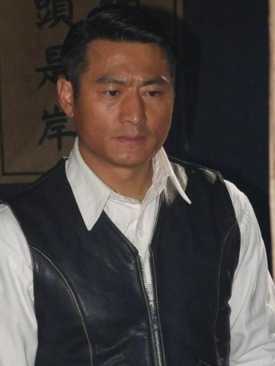 潜伏谍战剧排名前10名最新,潜伏军统内部的谍战剧风筝