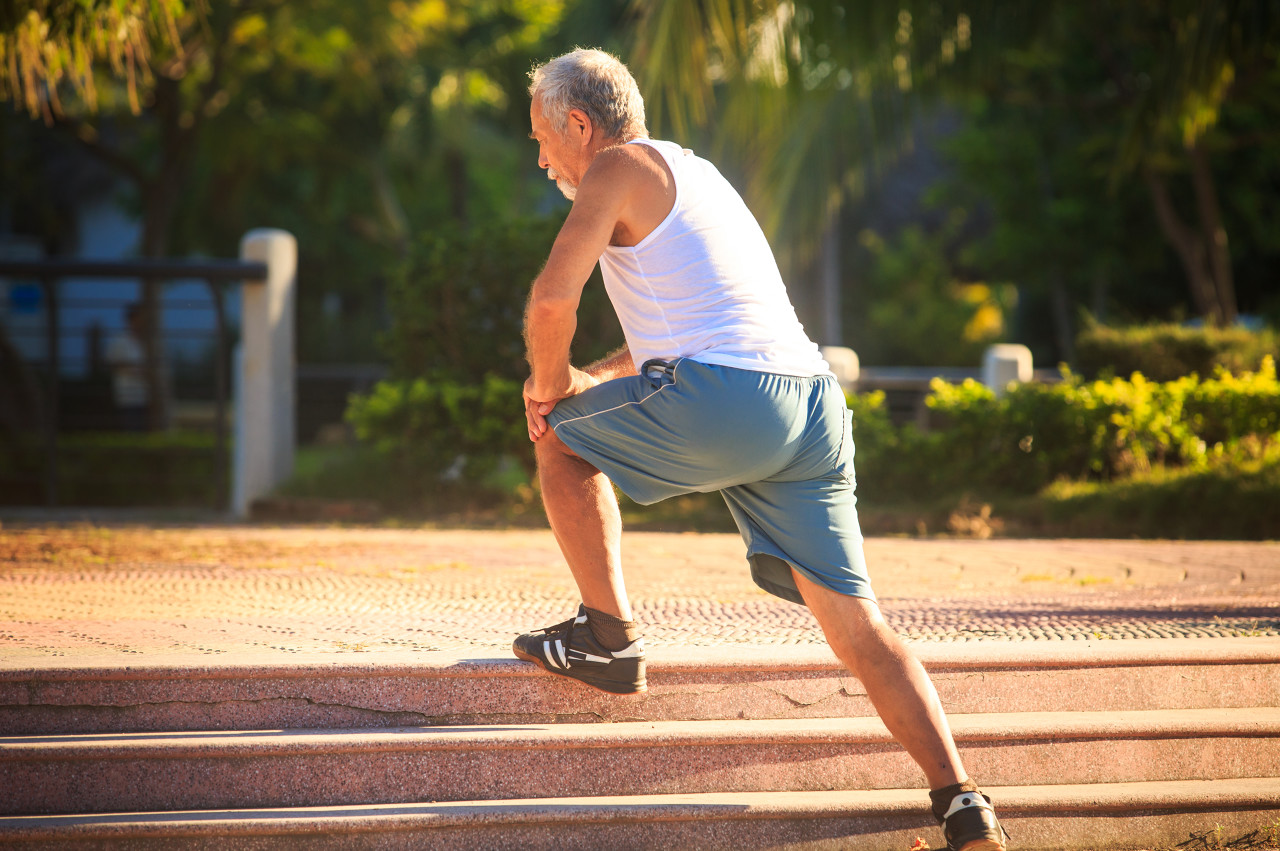 久坐伤膝盖是什么原因,跑步和久坐哪个更伤膝盖