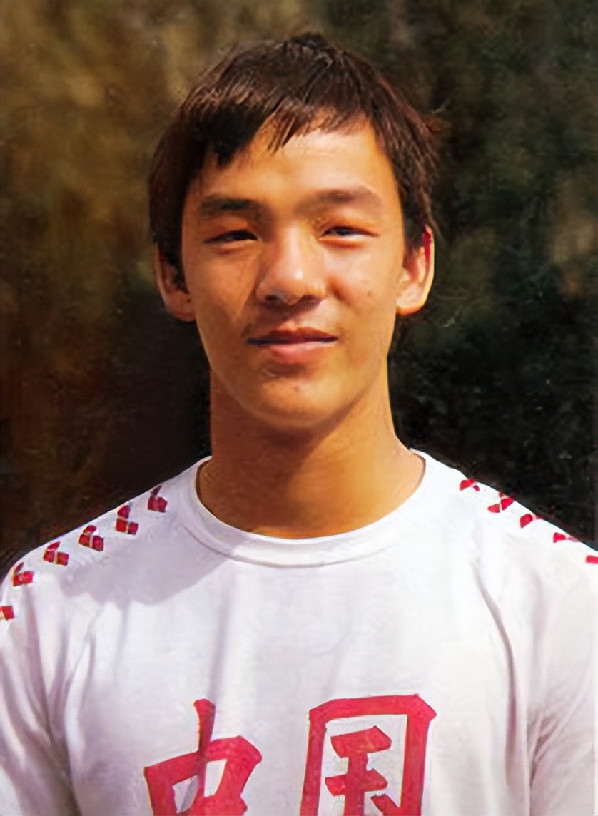 悲情“跳板王子”谭良德：3次奥运会3枚银牌，婚后人生也动荡坎坷