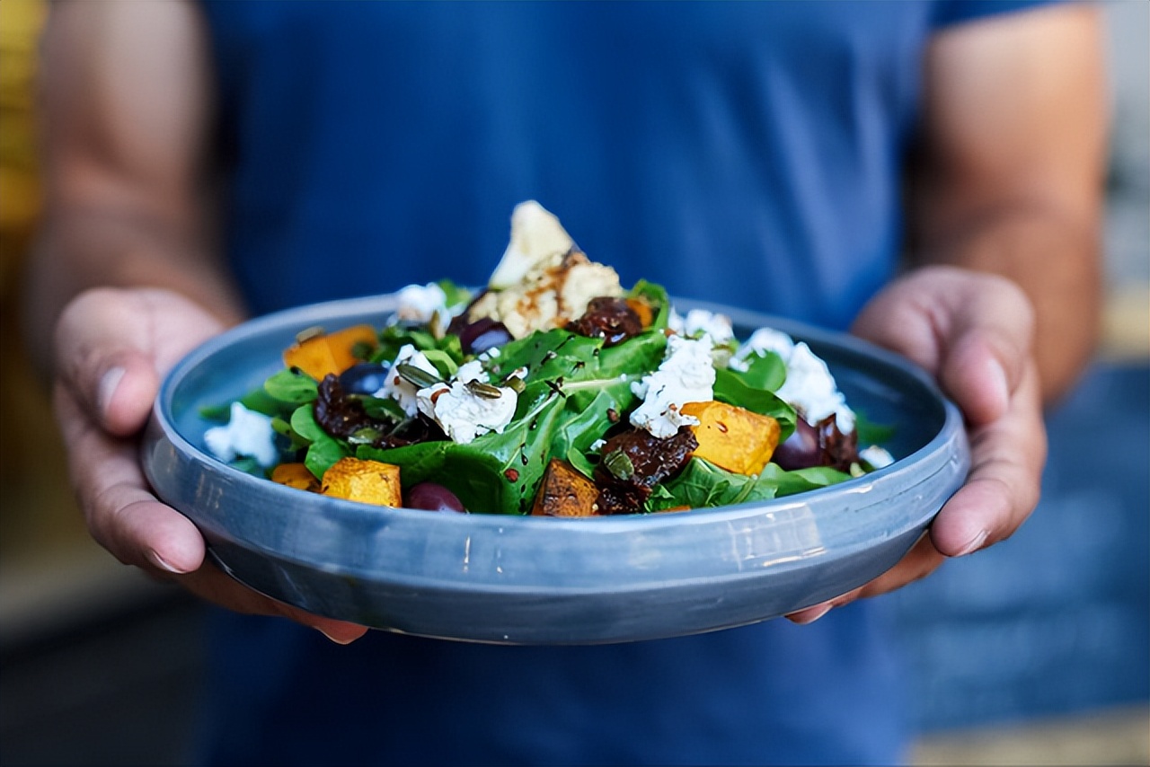 在三线城市开餐饮店怎么运作,三四线城市开餐饮店的缺点