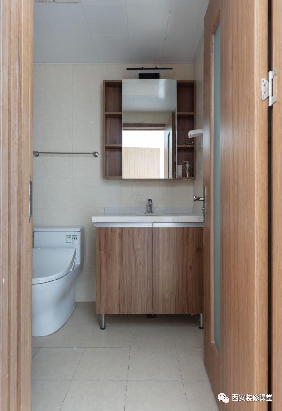 三室二厅简约大白墙原木,135平米大白墙原木风