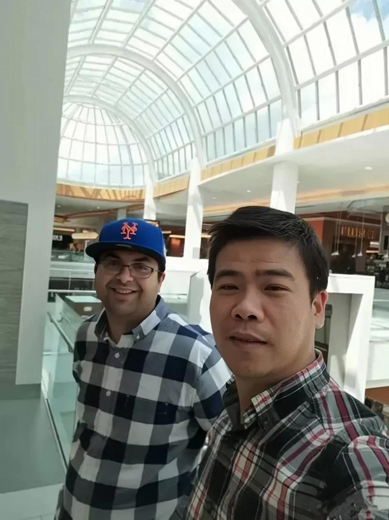 美国开网约车月入5万,小伙开网约车挑战月入两万