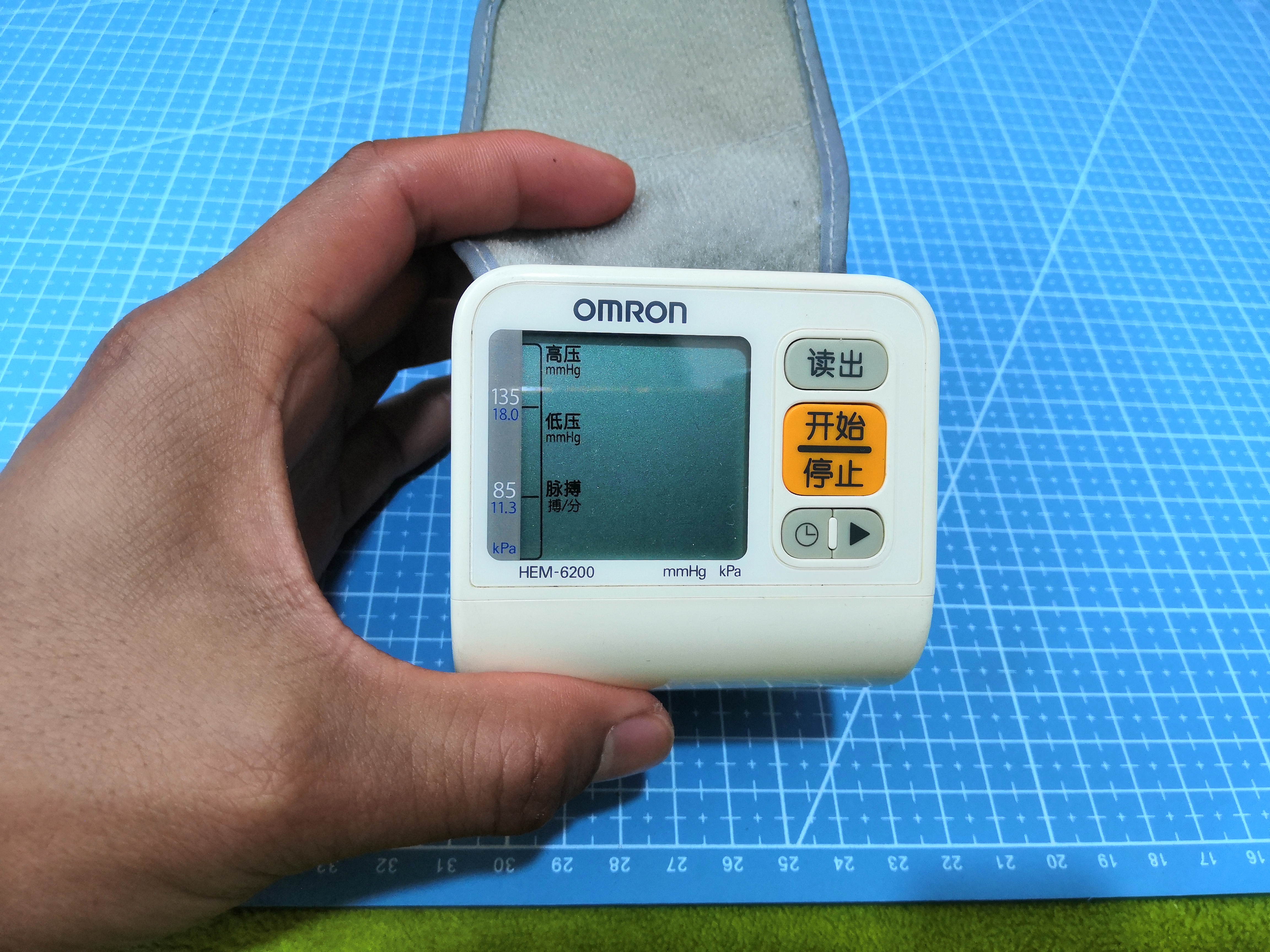 欧姆龙血压计hem-6200价格,omronhem8102a电子血压计调节方法