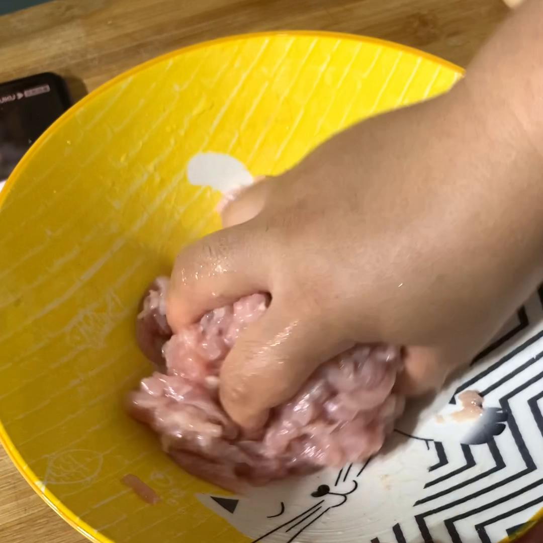 西葫芦*你干**们吃过吗？和鲜的西葫芦口感不一样，挺好吃的可...