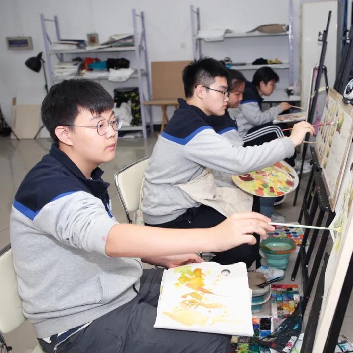 天津六力高级中学国际部,天津六力高级中学环境