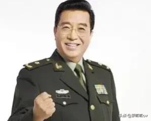 12对著名的“老夫少妻”演绎绝世童话！你相信爱情吗？