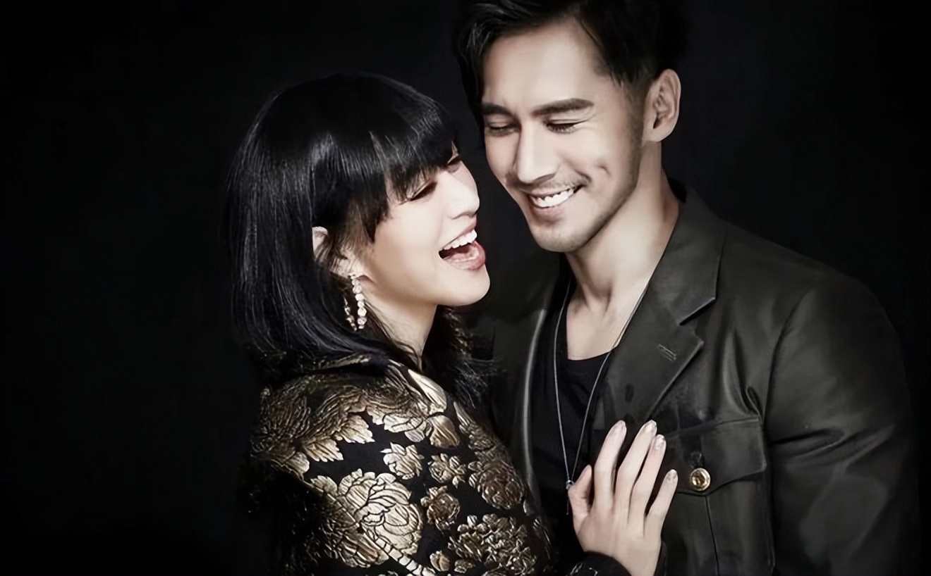 过气演员的窘况:县城忙走穴、直播用怪招,晚节不保,何必呢?