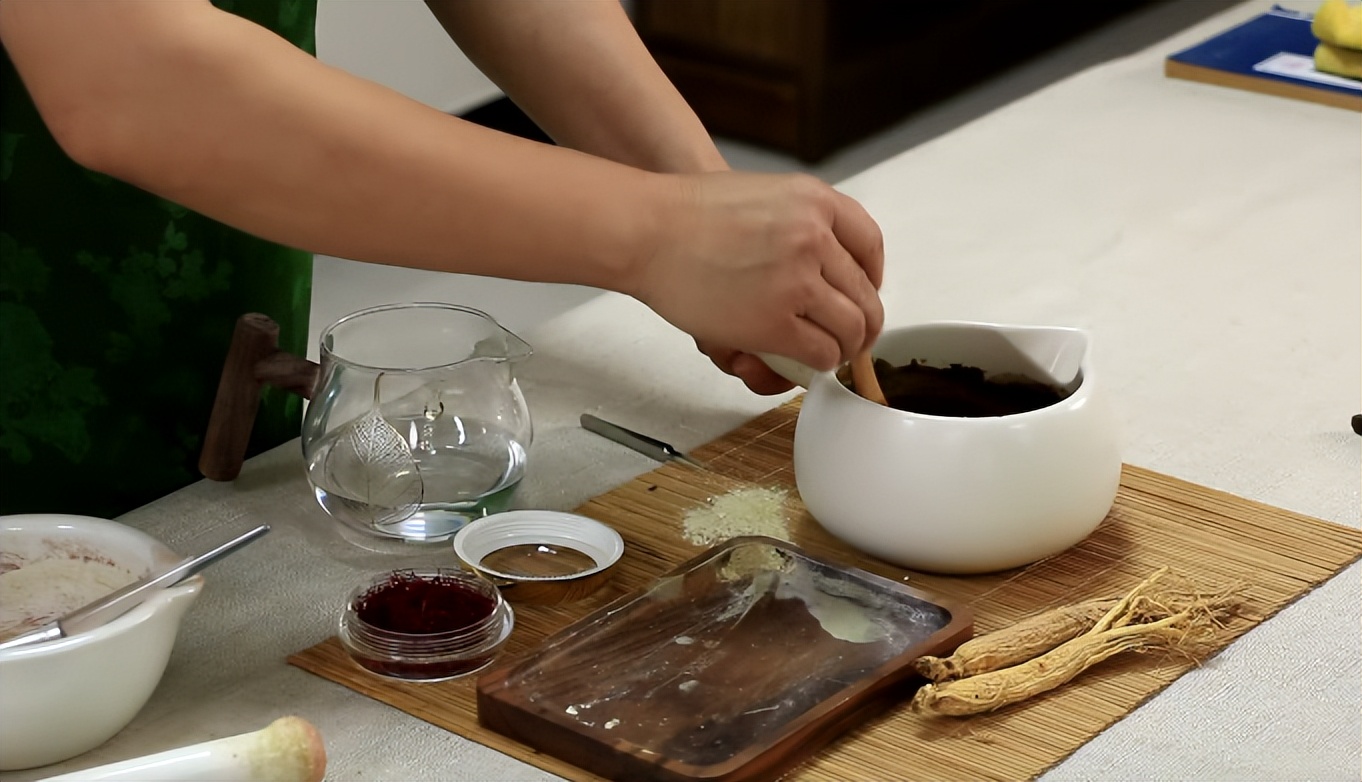 千拾百非遗申报案例丨中泥坊草本面膜制作技艺