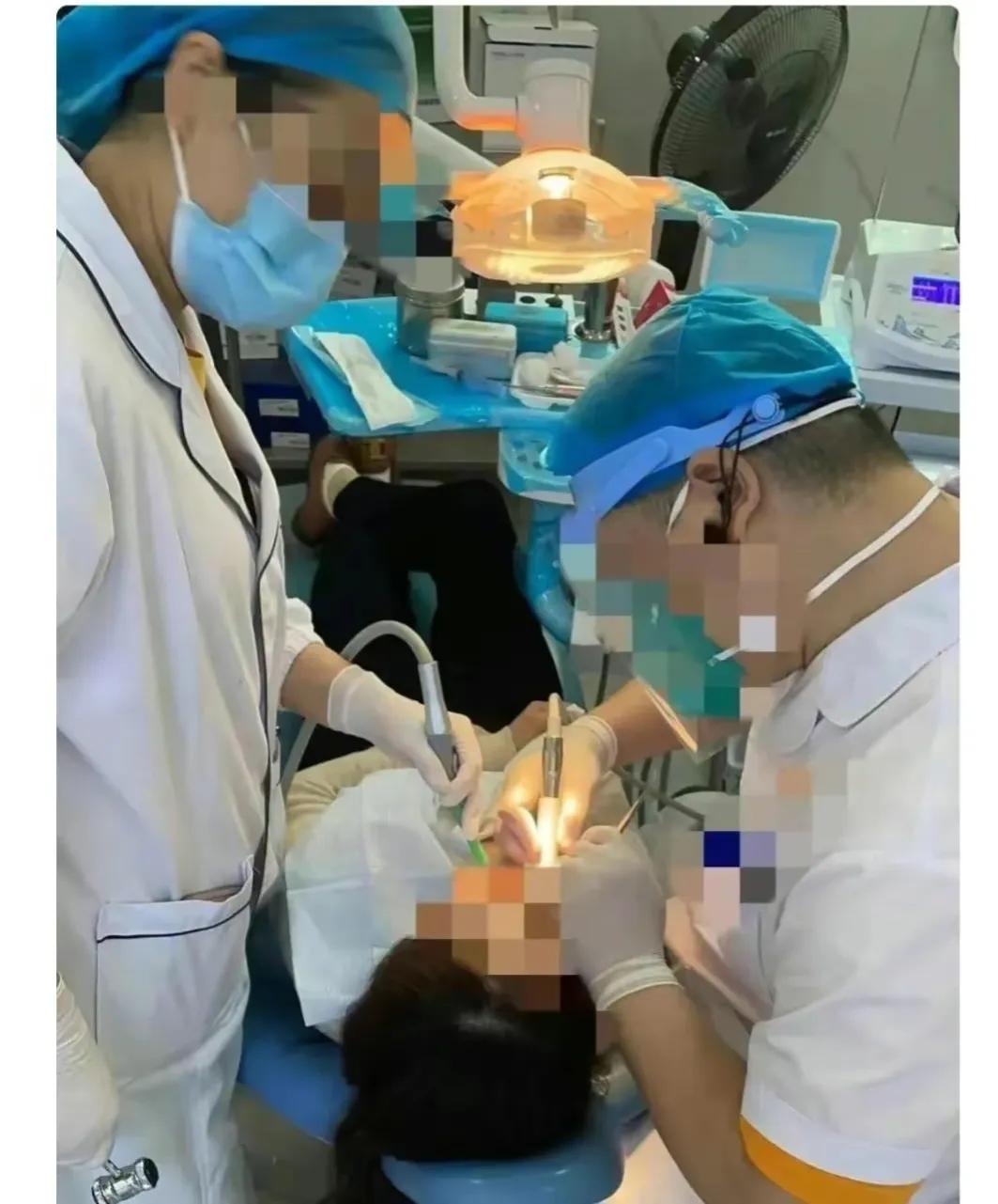 拔完智齿有一个洞怎么处理,拔完智齿没缝有个很大的洞怎么办