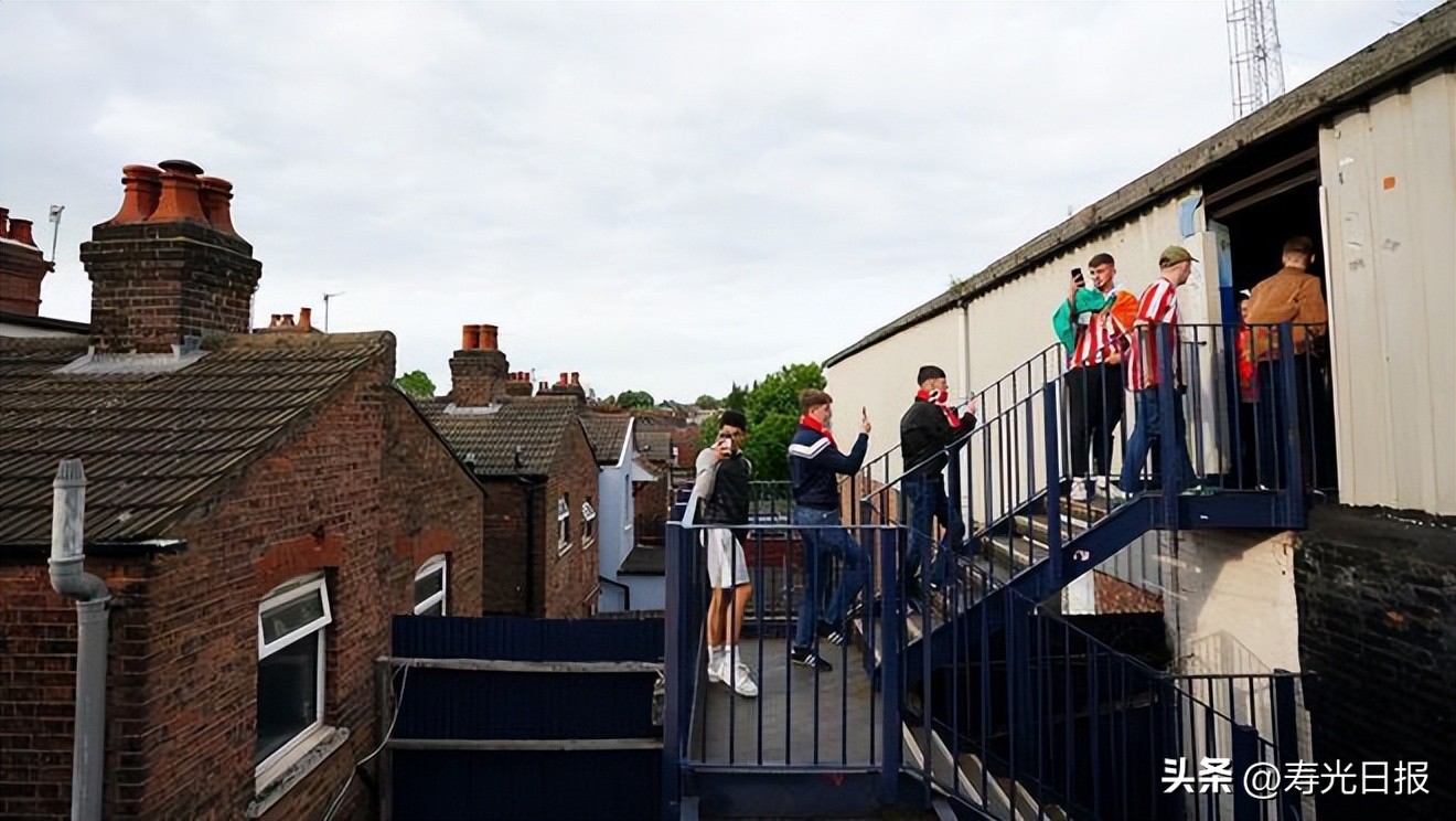 业余球队杀入八强,业余球队9人