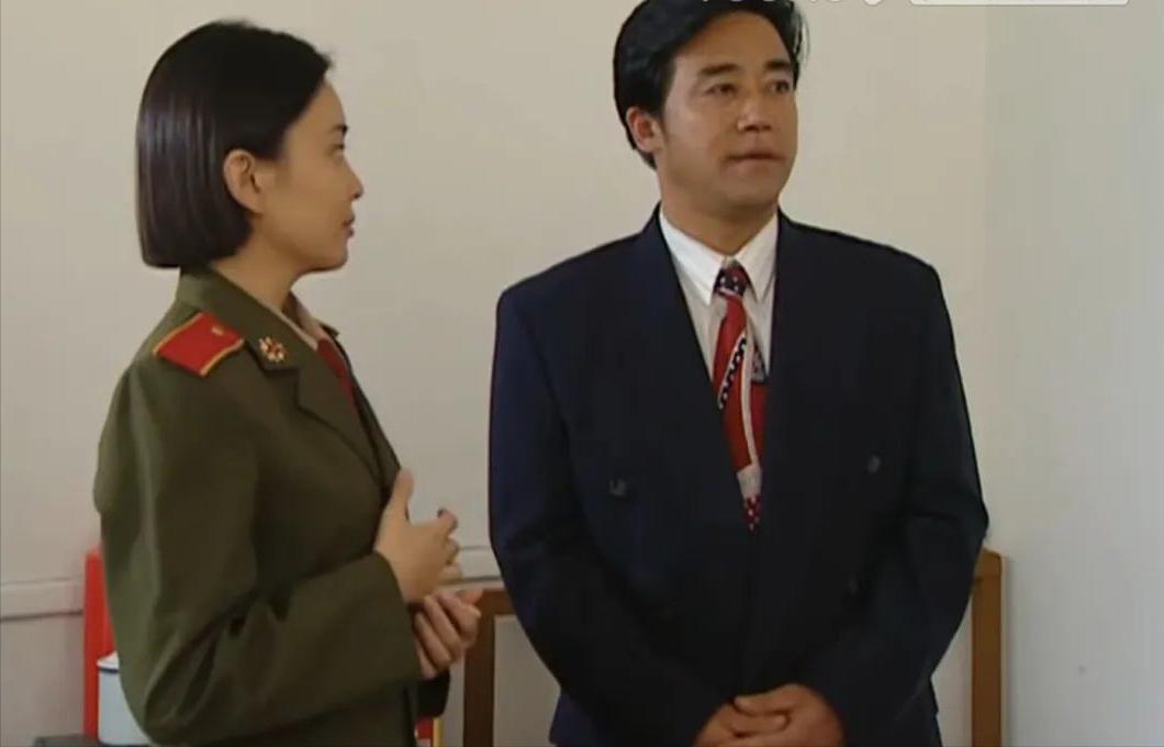 《白眉大侠》27年，10位演员境况差别巨大，男4号已成一线明星