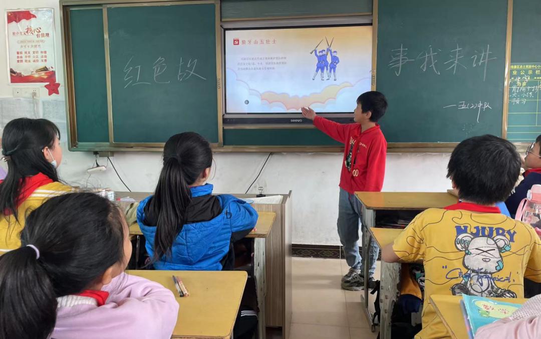 南康赤土民族小学,南康区赤土民族中心小学六年级
