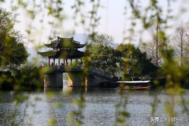 关于青山的诗句古诗名句,青山的经典诗词