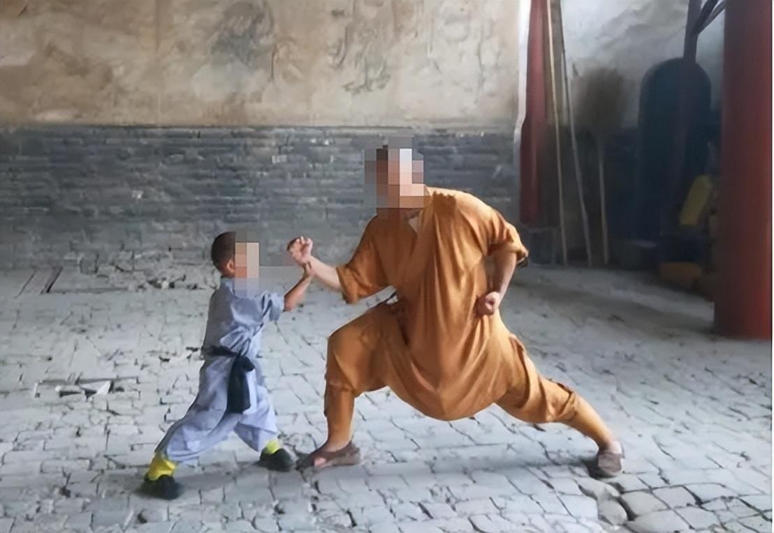 7岁孩子被少林寺和尚打死，只拘留14天罚500元，父亲维权至今无果