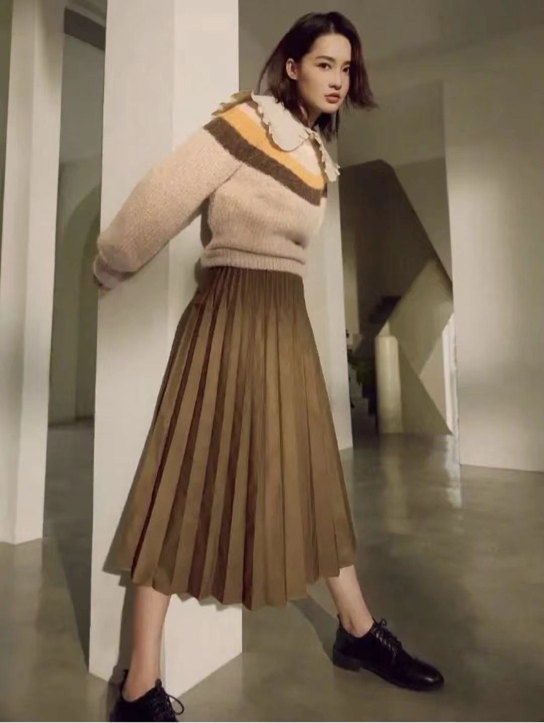 秋日棕色系穿搭,秋冬季整套棕色系穿搭推荐