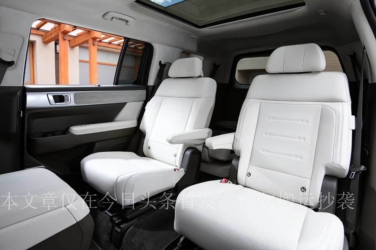 现代胜达4驱越野,全新现代胜达有几种颜色