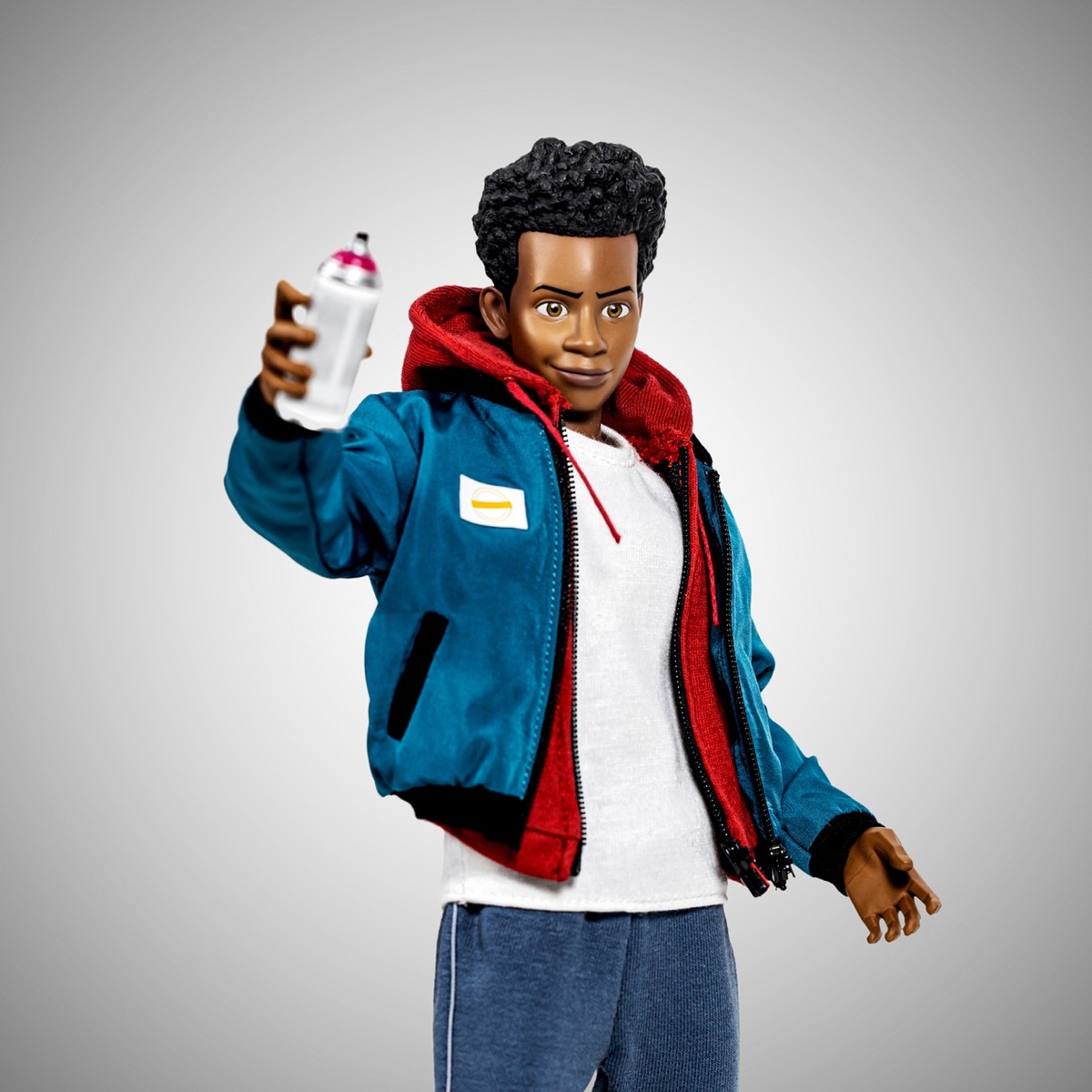 3头雕2套衣服，这个小黑蛛太好玩了：HotToys平行宇宙版迈尔斯