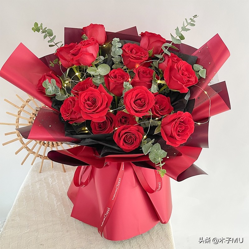 第三次见面送花给女生送什么花,送女朋友送花送什么花比较好