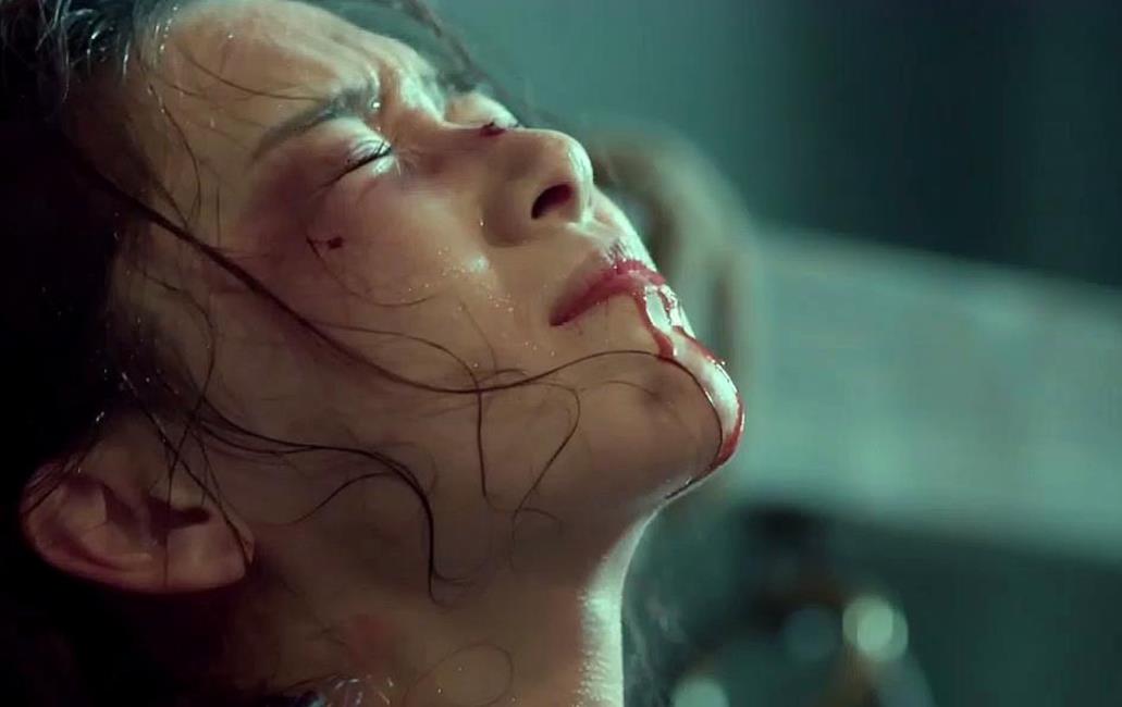 “高雅与残忍并存：女犯人遭受虎豹戏春刑罚的惊人全过程”