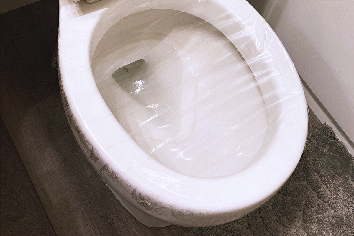 家用蹲式马桶堵塞疏通小妙招,大便太硬马桶堵塞妙招