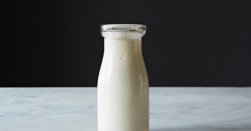 白脱牛奶是什么？可以用什么食材替代？