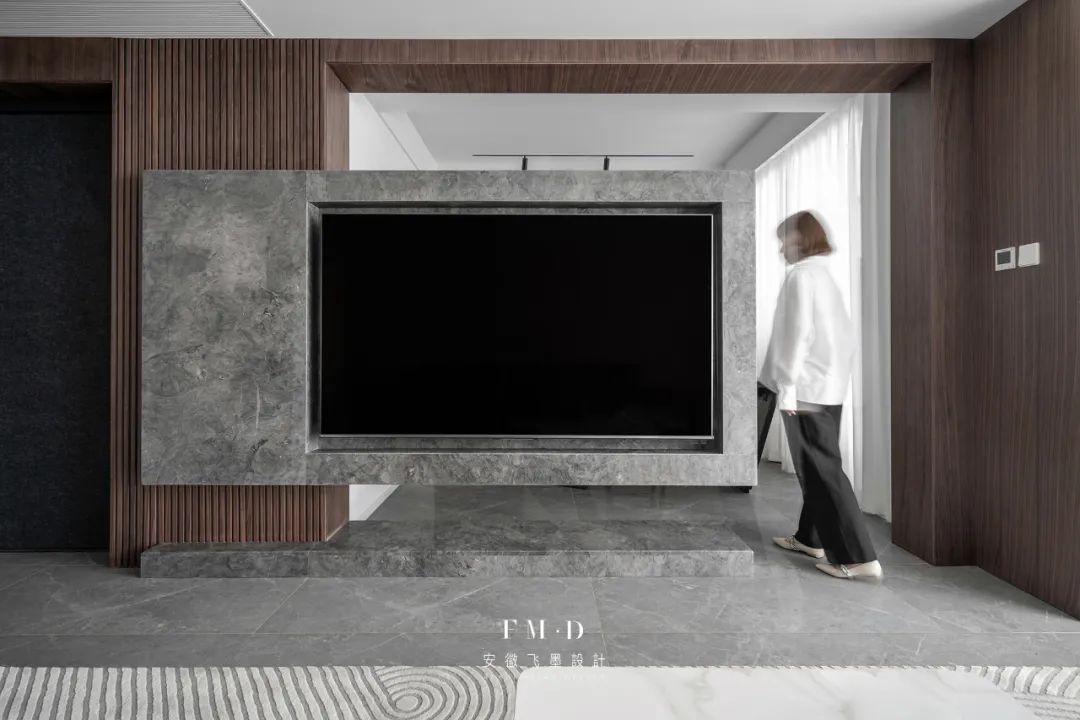 电视背景墙小不挂电视该怎么设计,简单实用的电视机背景墙