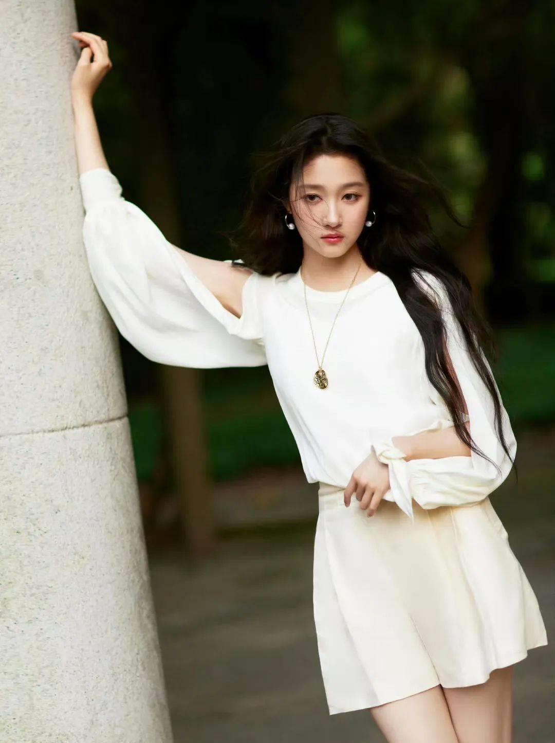 如何剪齐刘海好看,怎么把齐刘海剪得特别好看