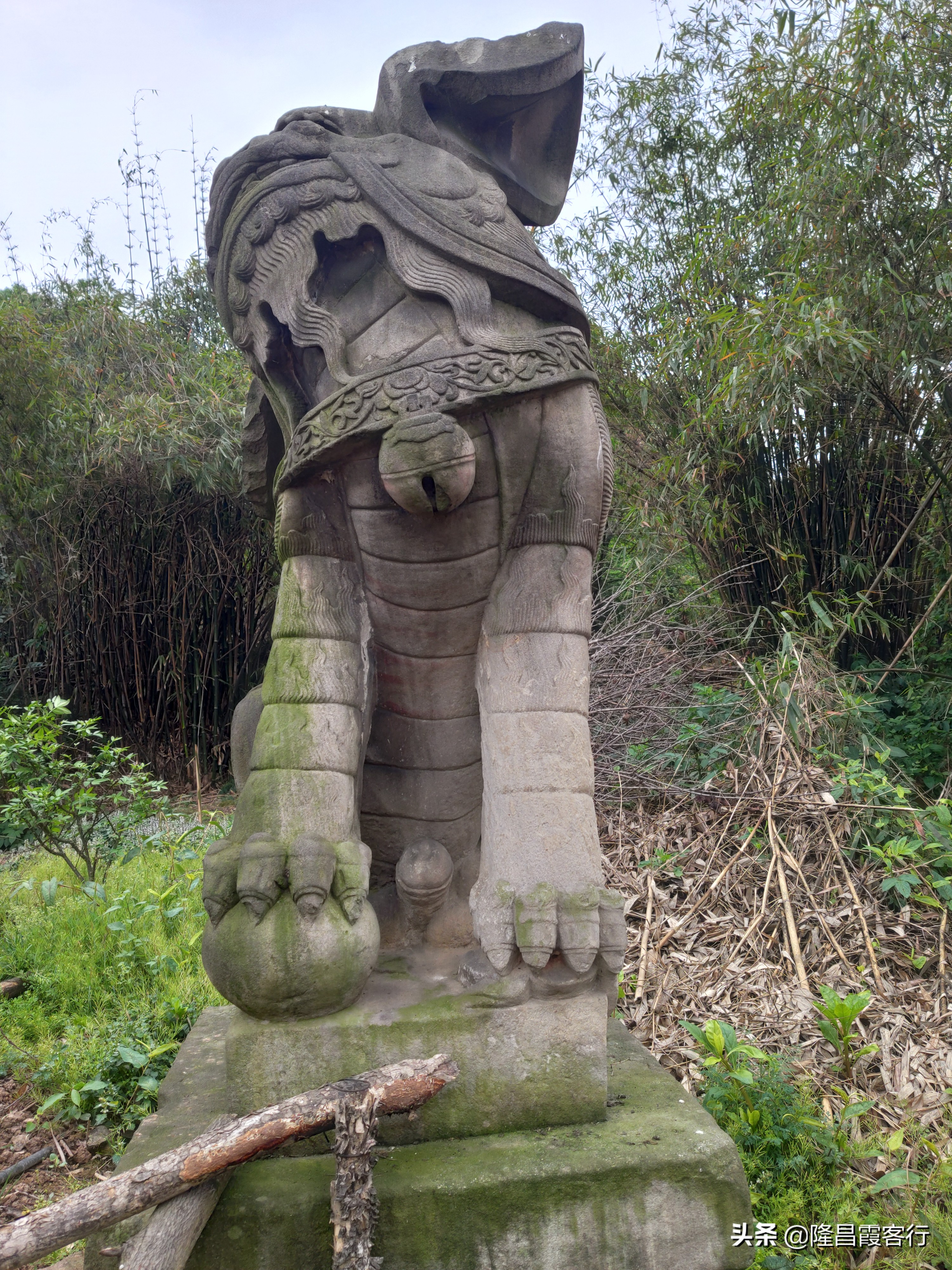 隆昌石燕桥古墓,隆昌石燕桥石狮子