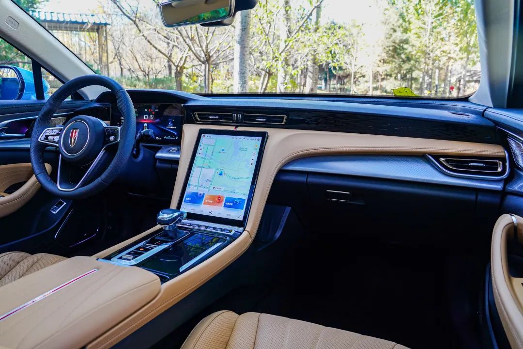 红旗h5最新混动版比h9小多少,红旗h51.8t混动版落地多少钱