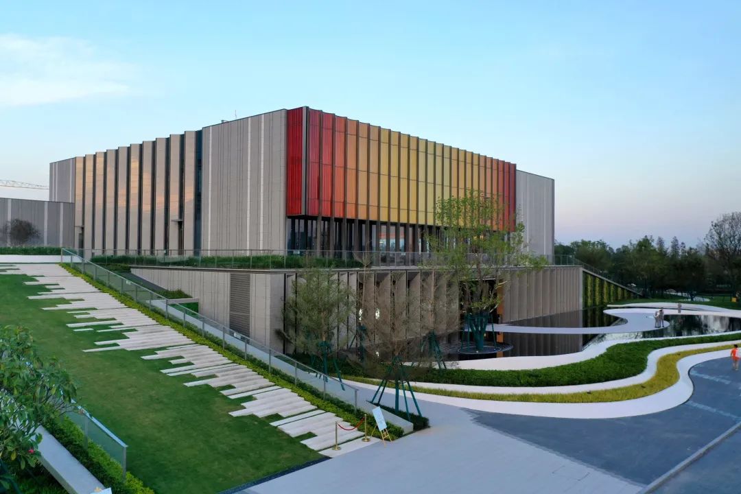 超1万㎡!南海再添大型体育中心!世界冠军教练团队常驻→