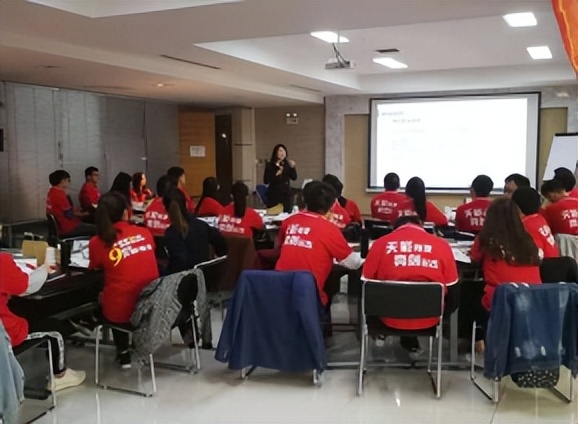 英语老师王冬焱,王冬焱老师