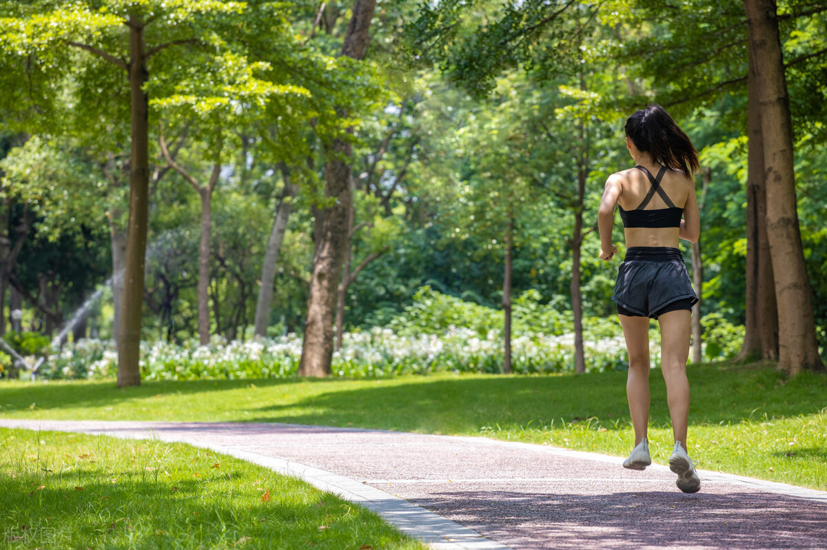 跑步时怎样做能缓解累,跑步最累的方法