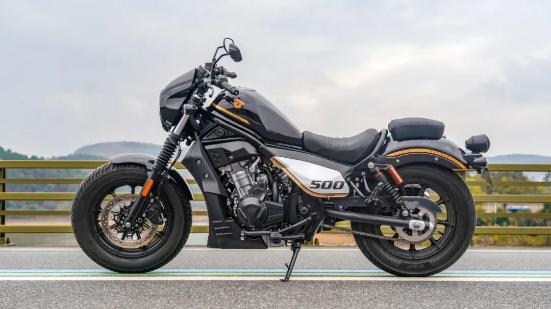 cm500苍云500实车对比,23款香帅苍云500max最近价格