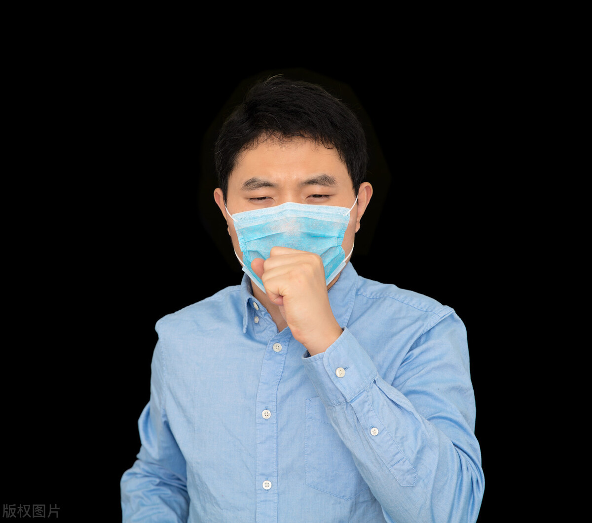 江苏46岁男子阳康后咳黑痰，去医院检查后，医生让其回家休息