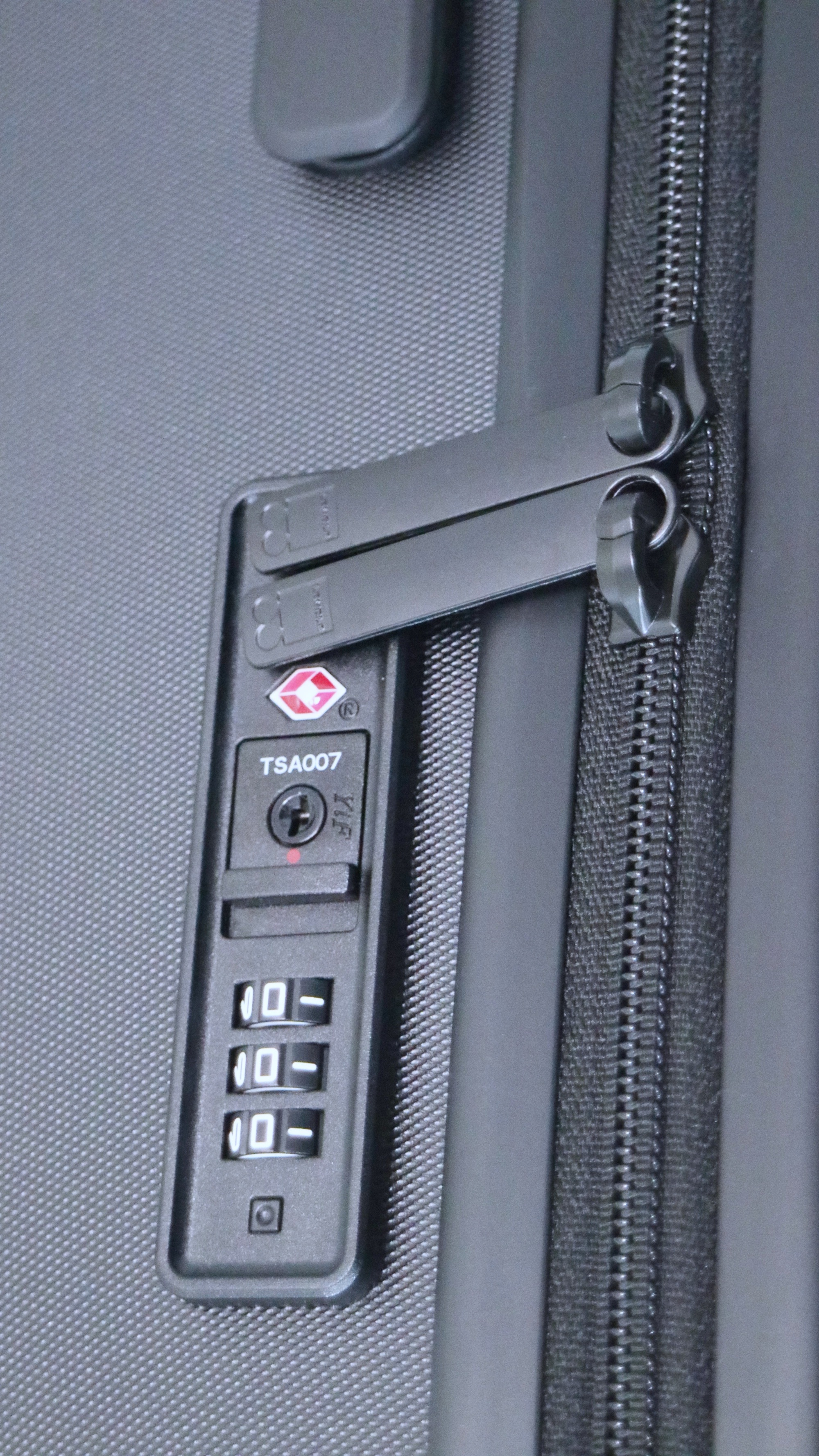 地平线8号行李箱和漫游旅行箱,地平线8号大旅行家系列行李箱