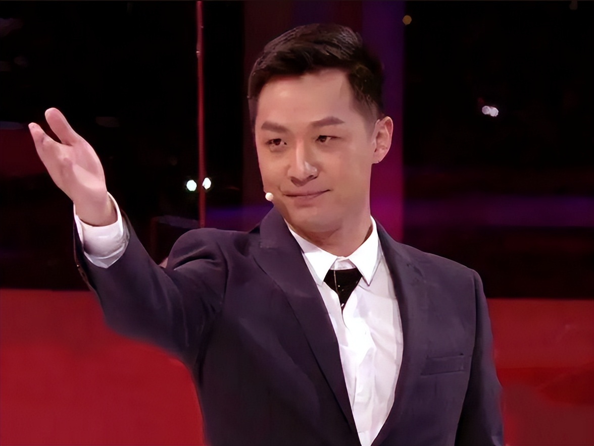 央视台主持人舒冬个人简历,央视最暖男主持舒冬