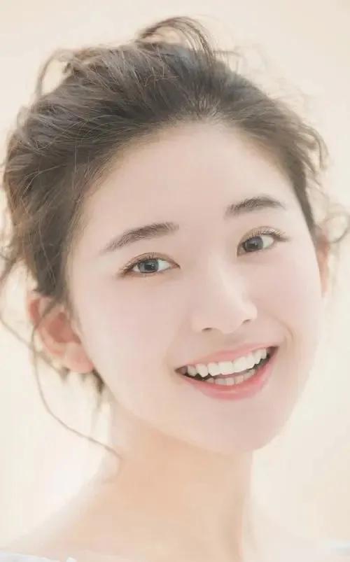 人家说女人味十足应该怎么回答,女人要有女人味也要有女人味