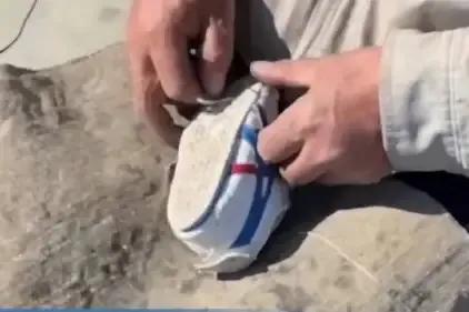 3000元鞋被修坏大爷,4000块鞋大爷修