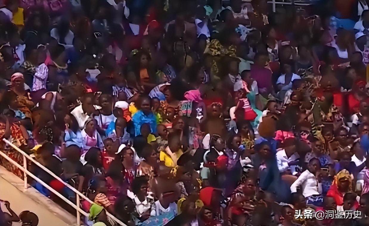 2018年非洲“先知”卖万能神药，用柠檬水兑汽油，一年狂捞1000万