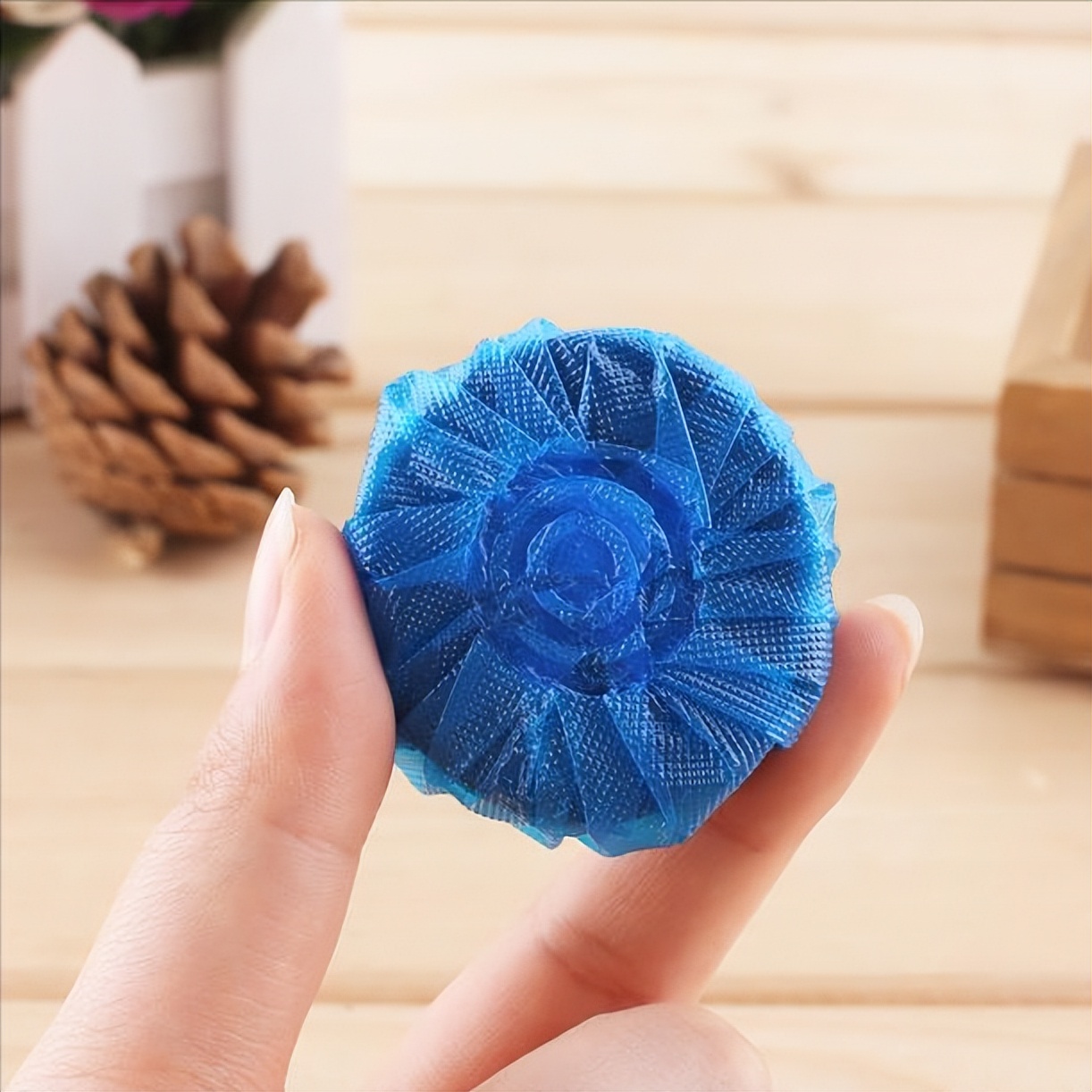 蓝泡泡洁厕灵对马桶水箱有害吗,卫生间一个月用十几吨水正常吗