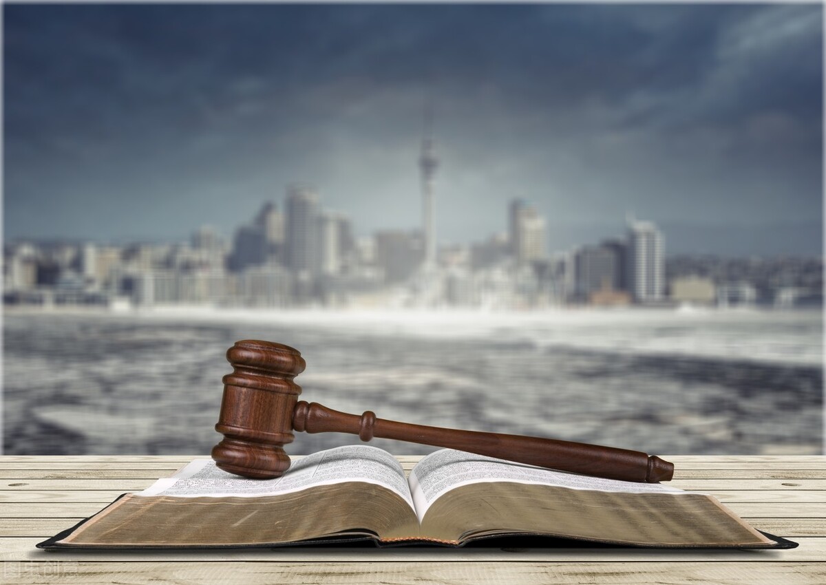 患者服毒自杀未果，在医院自缢身亡，家属隐瞒病史向医院索赔75万